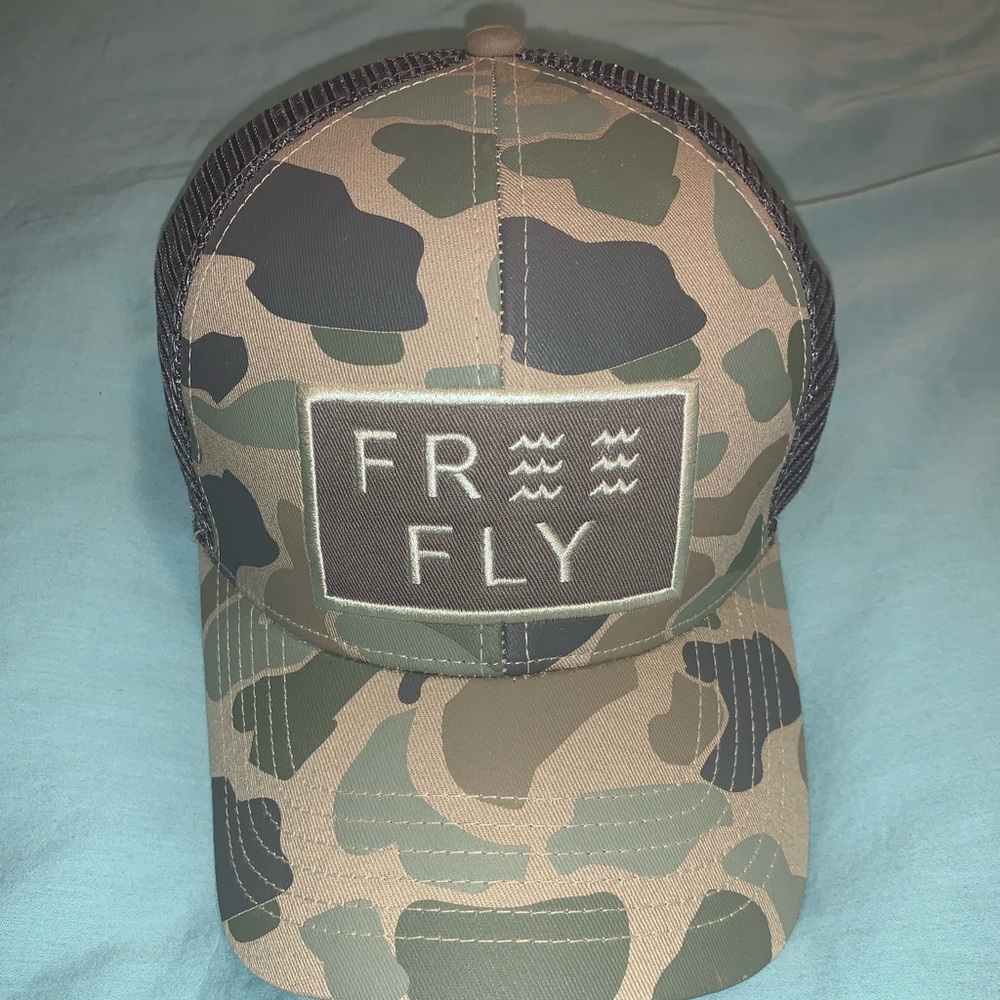Free Fly hat. Mens. OS. Camo. New condition.